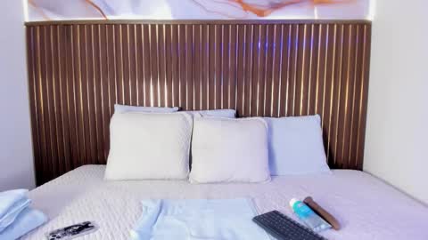 Elevensky  online show from 10-23-25, 09:02