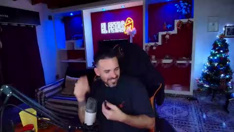 Snapshot of elfetas chatting on 12-18-25, 01:44 elfetas online show from 12-18-25, 01:44