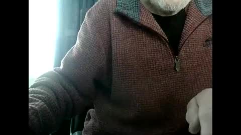 Snapshot of elfyonee chatting on 12-29-24, 08:44 elfyonee online show from 12-29-24, 08:44