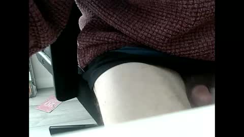 Snapshot of elfyonee chatting on 01-22-25, 12:17 elfyonee online show from 01-22-25, 12:17