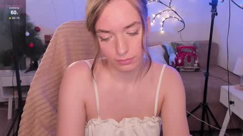 Snapshot of eli_llie chatting on 12-21-24, 04:46 Eli online show from 12-21-24, 04:46