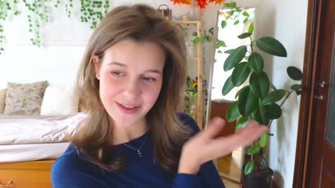 Snapshot of eli_sun chatting on 10-13-25, 09:20 ELI Guys Im immersed in my studies its time for exams. I hope to be here on Friday online show from 10-13-25, 09:20