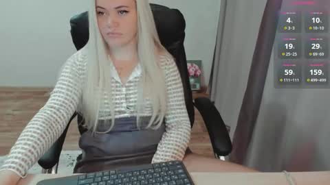 Ella online show from 10-15-25, 06:46