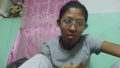 eliah193653 online show from 04-03-26, 06:00