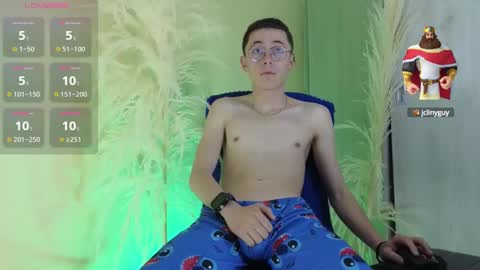 Snapshot of elian_cooper18 chatting on 01-29-25, 01:49 Elian online show from 01-29-25, 01:49