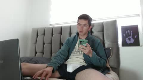 Snapshot of elian_tg chatting on 01-12-25, 07:53 Elian online show from 01-12-25, 07:53