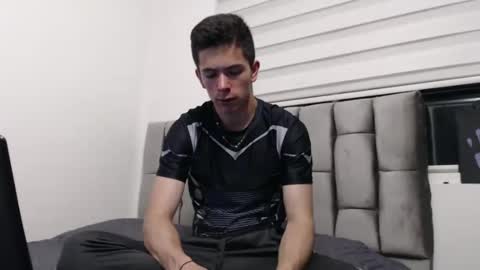 Snapshot of elian_tg chatting on 03-03-25, 12:04 Elian online show from 03-03-25, 12:04