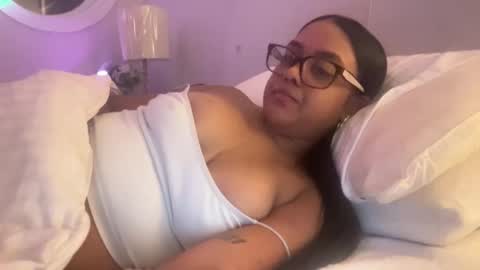 Snapshot of elibabyyy2 chatting on 02-14-26, 05:37 elibabyyy2 online show from 02-14-26, 05:37