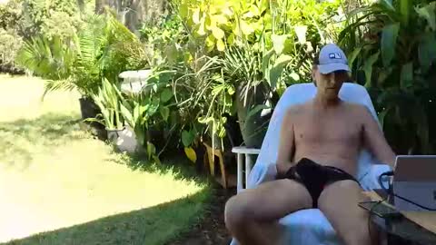 eliberator online show from 10-31-25, 05:58