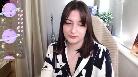 Elise online show from 09-26-25, 02:59