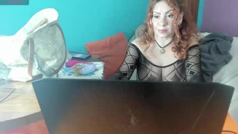 elifgirasol online show from 02-10-25, 05:52