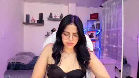 Eliie online show from 02-10-25, 07:47