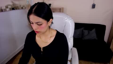 Eliie online show from 09-21-25, 07:37