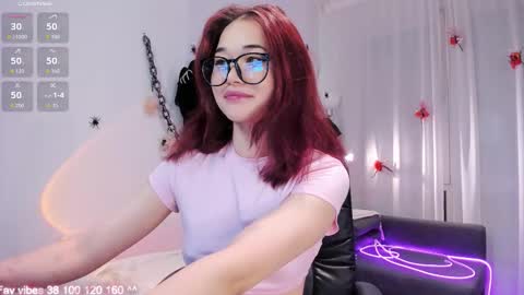 Hey Im Elizzi. Lets have fun and enjoy together  online show from 10-21-25, 03:29