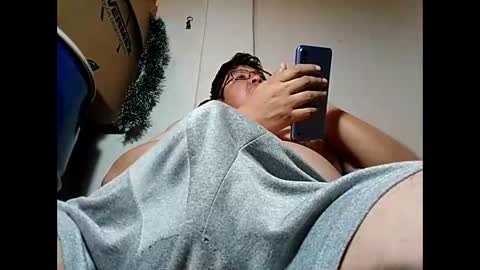 Snapshot of elimposstor chatting on 01-05-25, 08:52 elimposstor online show from 01-05-25, 08:52