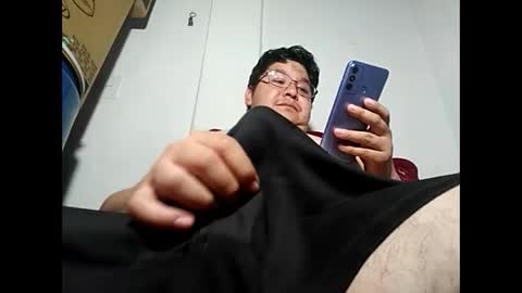 Snapshot of elimposstor chatting on 02-06-25, 04:10 elimposstor online show from 02-06-25, 04:10