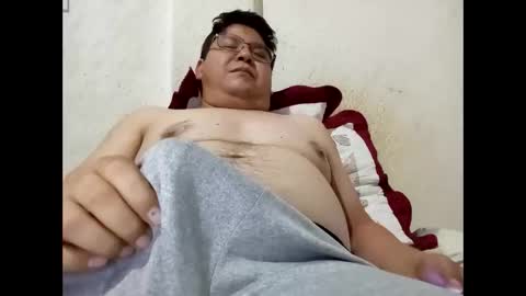 Snapshot of elimposstor chatting on 11-10-25, 12:09 elimposstor online show from 11-10-25, 12:09