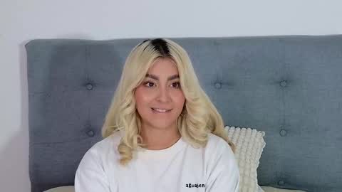 Elina online show from 11-06-25, 04:19