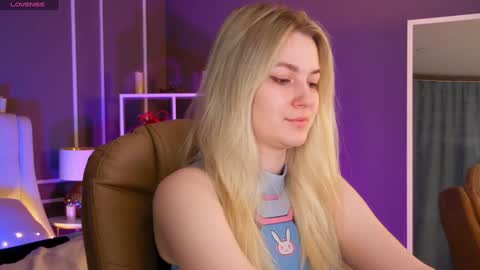 Snapshot of elina_nortas chatting on 02-03-25, 01:09 Elina online show from 02-03-25, 01:09