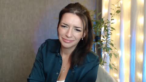 Elina online show from 12-30-24, 02:53