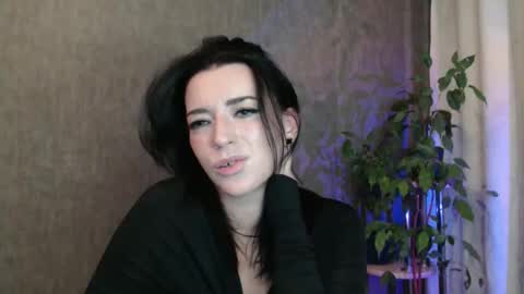 Snapshot of elinapretty chatting on 10-14-25, 11:16 Elina online show from 10-14-25, 11:16