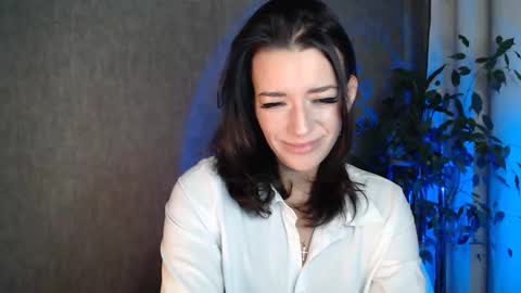 Snapshot of elinapretty chatting on 10-24-25, 10:50 Elina online show from 10-24-25, 10:50