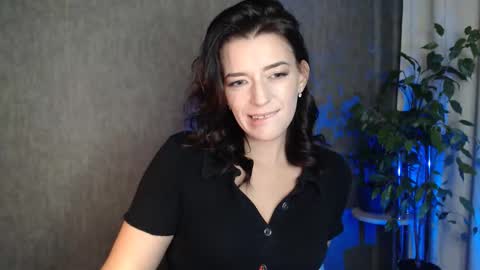 Snapshot of elinapretty chatting on 11-04-25, 11:37 Elina online show from 11-04-25, 11:37
