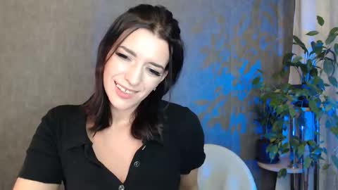 Snapshot of elinapretty chatting on 11-10-25, 11:04 Elina online show from 11-10-25, 11:04