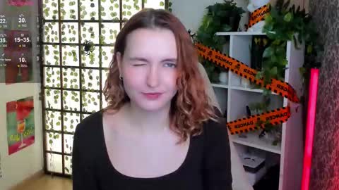 Snapshot of elis_cherry chatting on 10-25-25, 02:19 Elis online show from 10-25-25, 02:19