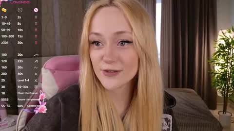 Elis online show from 11-19-25, 12:16