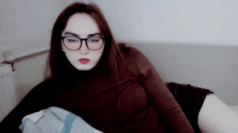 Snapshot of elisa_2001 chatting on 10-26-25, 02:28 Liza online show from 10-26-25, 02:28