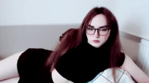 Snapshot of elisa_2001 chatting on 11-23-25, 08:58 Liza online show from 11-23-25, 08:58