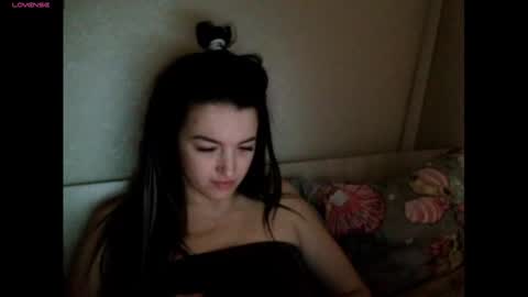 elisa_dove208 online show from 01-07-26, 03:53