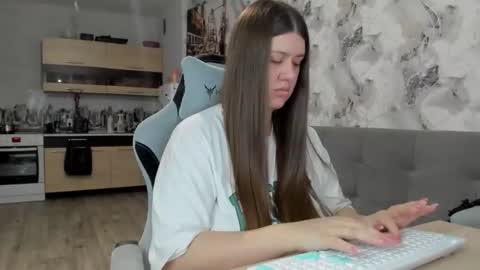 Aletta Oushen online show from 12-01-25, 01:49