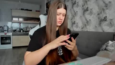 Aletta Oushen online show from 12-05-25, 09:29