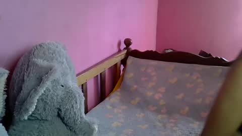 Snapshot of elisah01 chatting on 02-15-26, 04:53 elisah01 online show from 02-15-26, 04:53