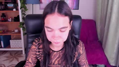 Elise online show from 09-30-25, 03:50