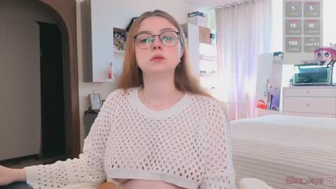 Elise    online show from 09-22-25, 12:07