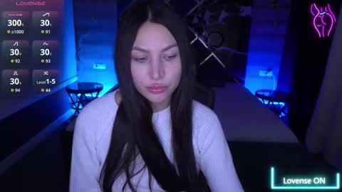 Snapshot of elisevelour chatting on 11-09-25, 01:53 elisevelour online show from 11-09-25, 01:53