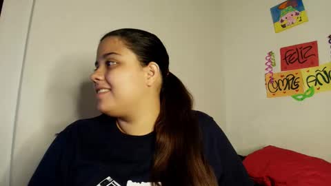 Snapshot of elisuarez_ chatting on 11-14-25, 06:56 Eliss online show from 11-14-25, 06:56