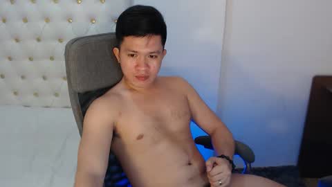 Snapshot of elitemanu chatting on 09-12-25, 09:04 elitemanu online show from 09-12-25, 09:04