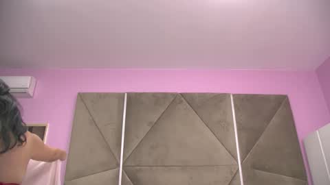 Eliza online show from 10-21-25, 05:30