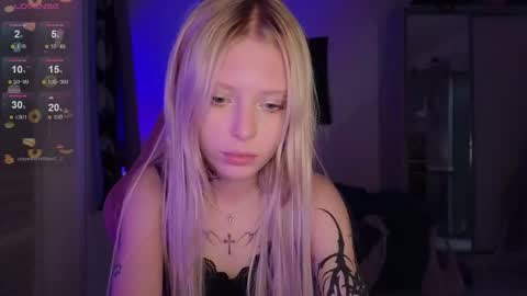 Snapshot of eliza_sadcat chatting on 10-26-25, 08:48 Elizabeth online show from 10-26-25, 08:48