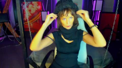 Elizabethangel online show from 01-19-25, 11:53
