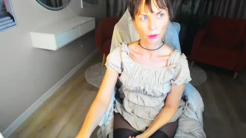 Elizabethangel online show from 02-07-25, 04:27
