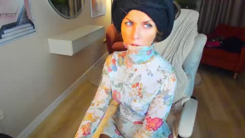 Elizabethangel online show from 03-10-25, 03:23