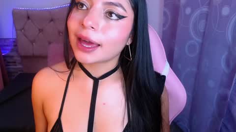 Snapshot of elizabetcooper chatting on 01-19-25, 12:06 Elizabeth online show from 01-19-25, 12:06