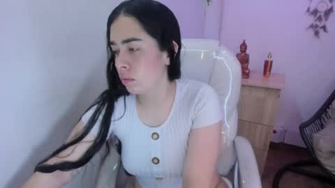 Snapshot of elizabeth_ellie chatting on 02-07-26, 01:04 Elizabeth online show from 02-07-26, 01:04