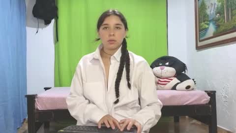 Snapshot of elizabeth_evanz chatting on 12-29-24, 01:56 elizabeth online show from 12-29-24, 01:56