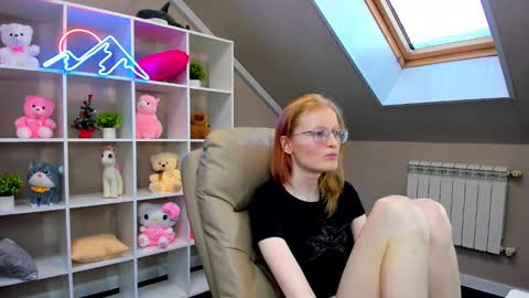 Elizabeth online show from 12-31-24, 04:06